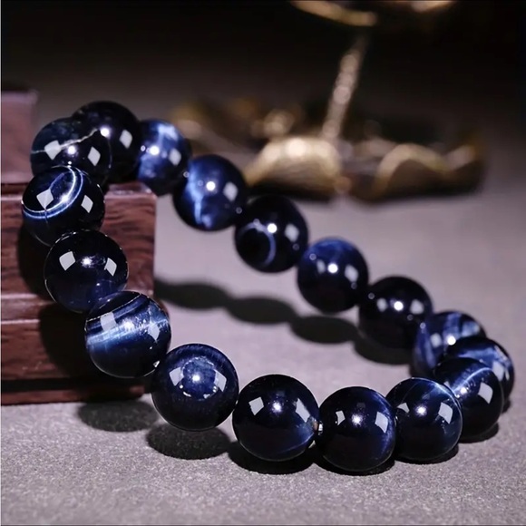 Gorgeous high-quality Blue Tigers Eye bracelets - Picture 1 of 9